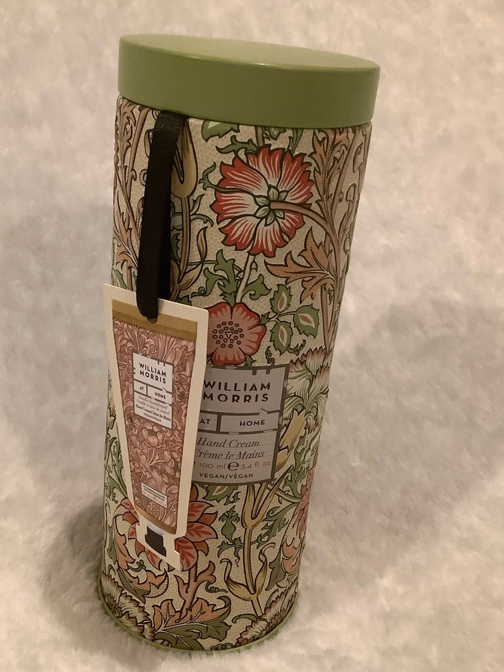 William Morris Co Scented Vanilla Sandalwood Hand Cream in Gift Tin NWT 3.4oz.